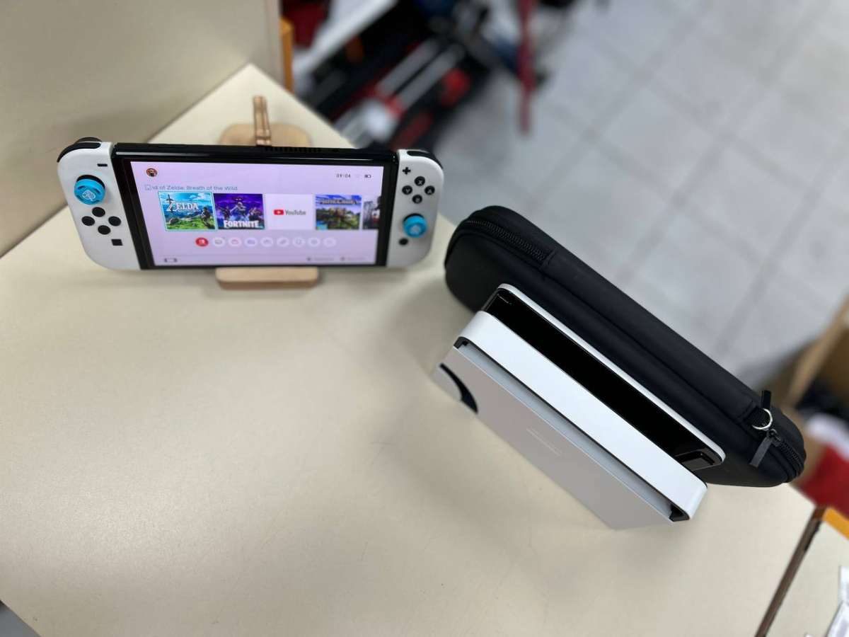 Игровая приставка Nintendo Switch Oled