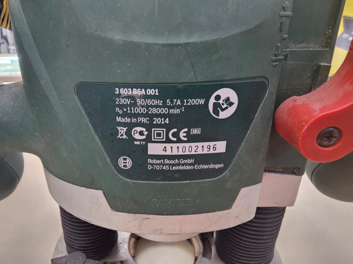 Фрезер Bosch POF 1200AE