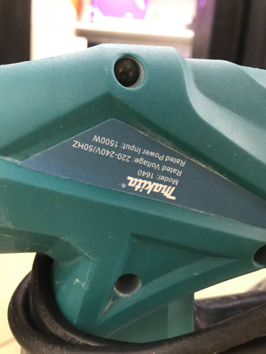 Шлифовальная машина Makita Жираф