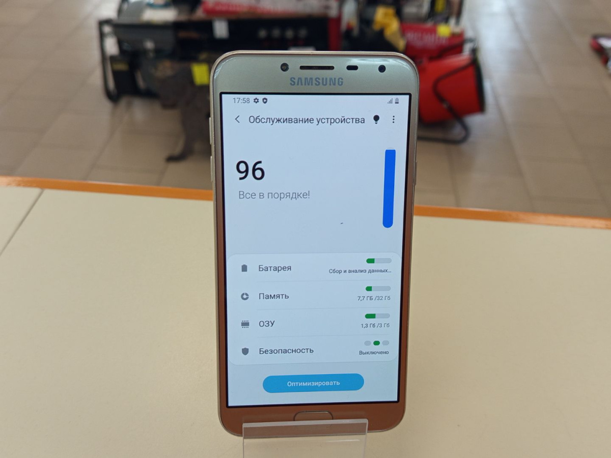 Смартфон Samsung Galaxy J4 2018 3/32