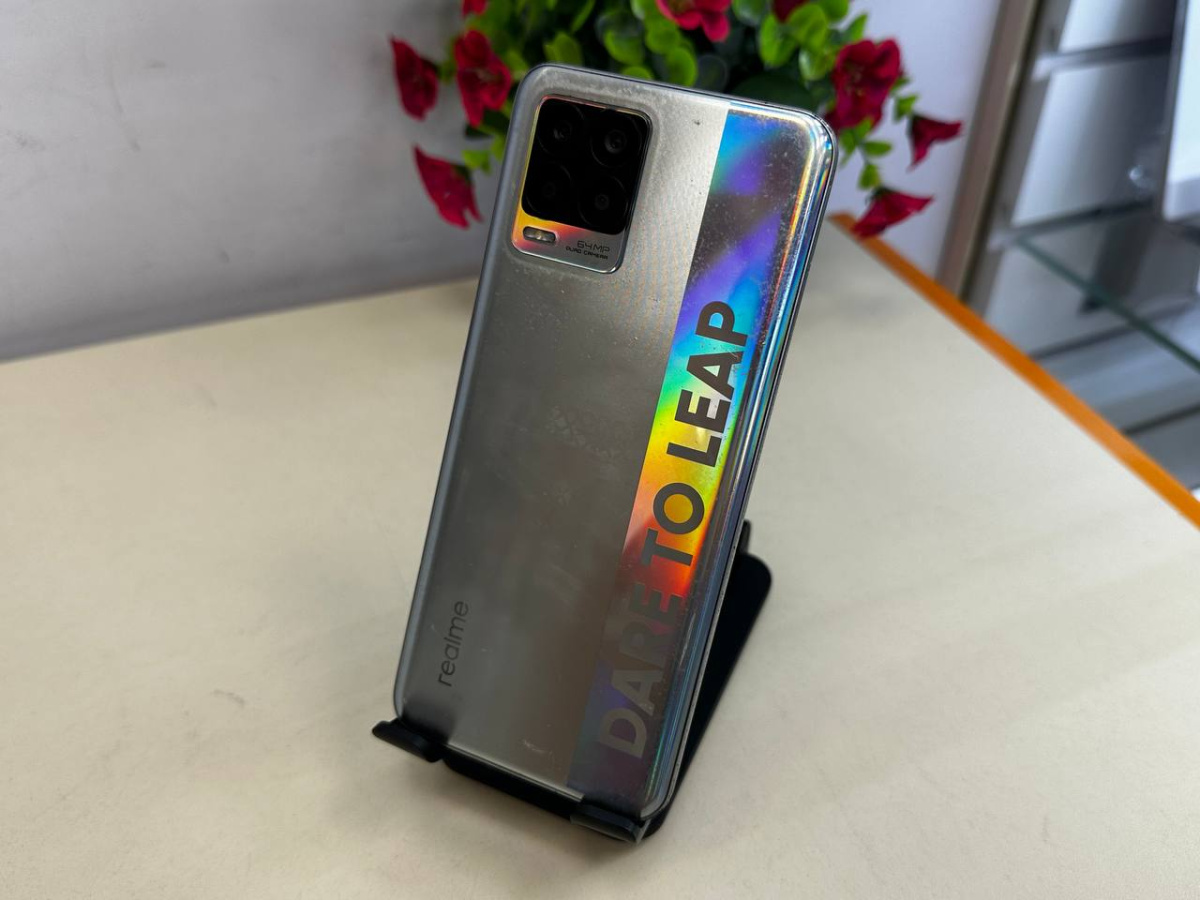 Смартфон Realme 8 6/128