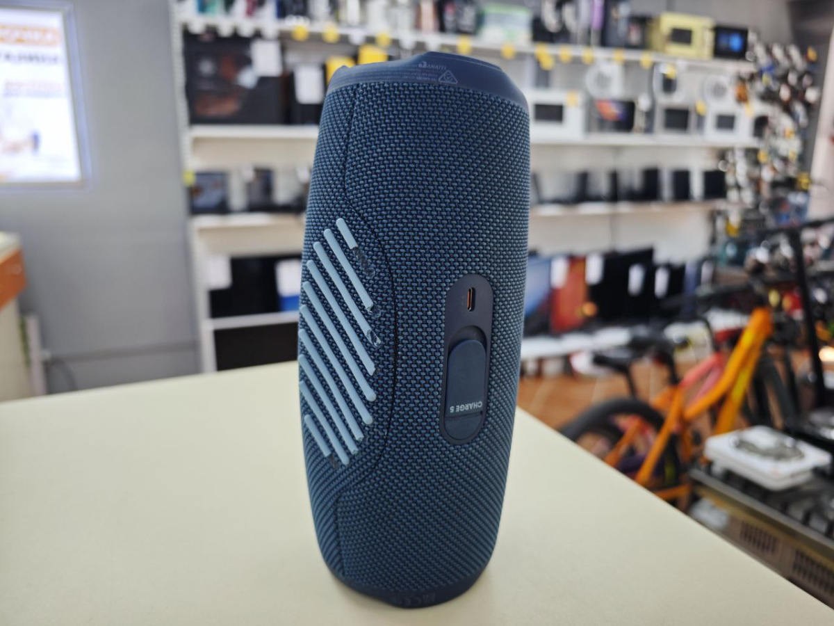 Портативная акустика JBL Charge 5