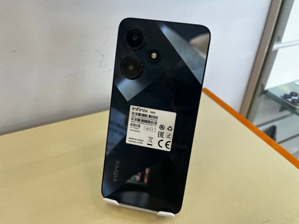 Смартфон Infinix HOT 30i 4/64