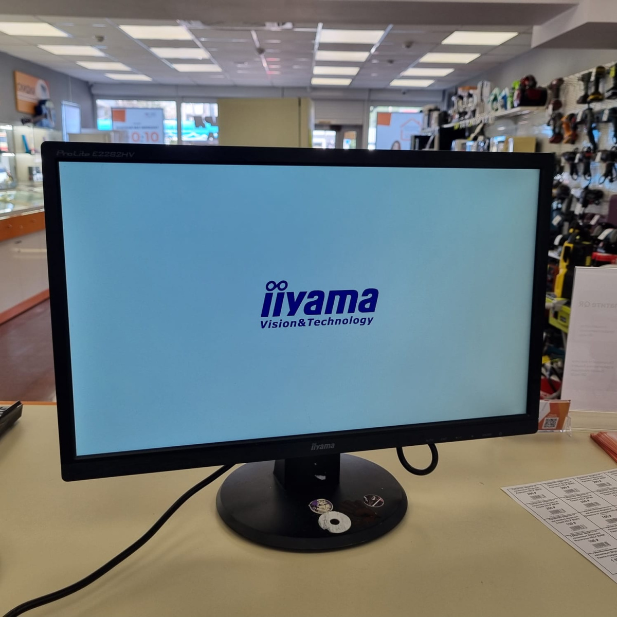 Монитор IIyama E2282HV