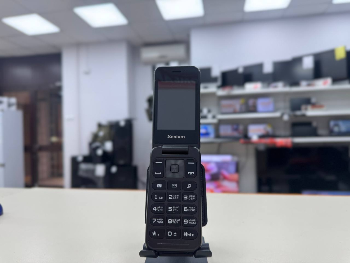 Смартфон Philips XENIUM E227