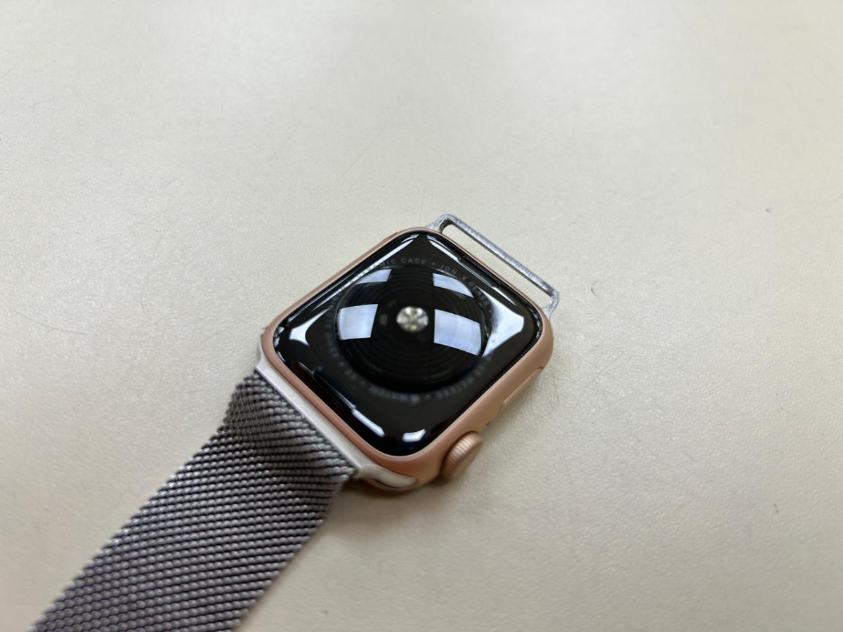 Смарт-часы Apple Watch SE 2020 40mm
