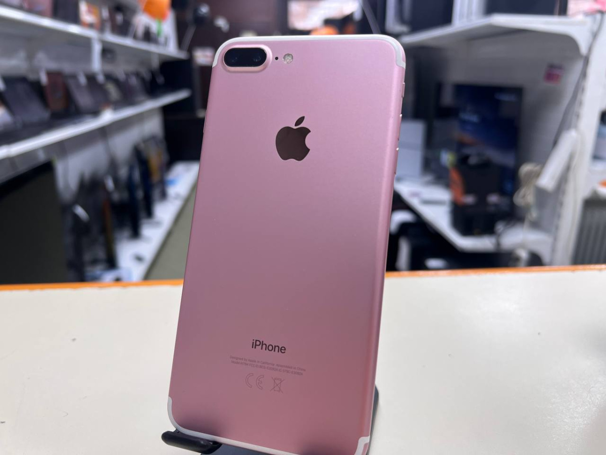 Смартфон Apple iPhone 7 Plus 32Gb