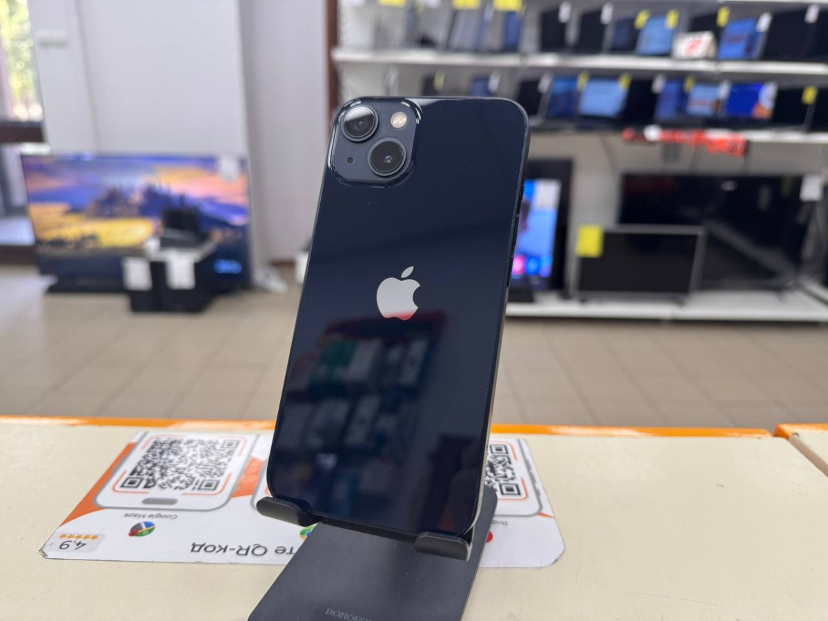 Смартфон Apple iPhone 13 128Gb