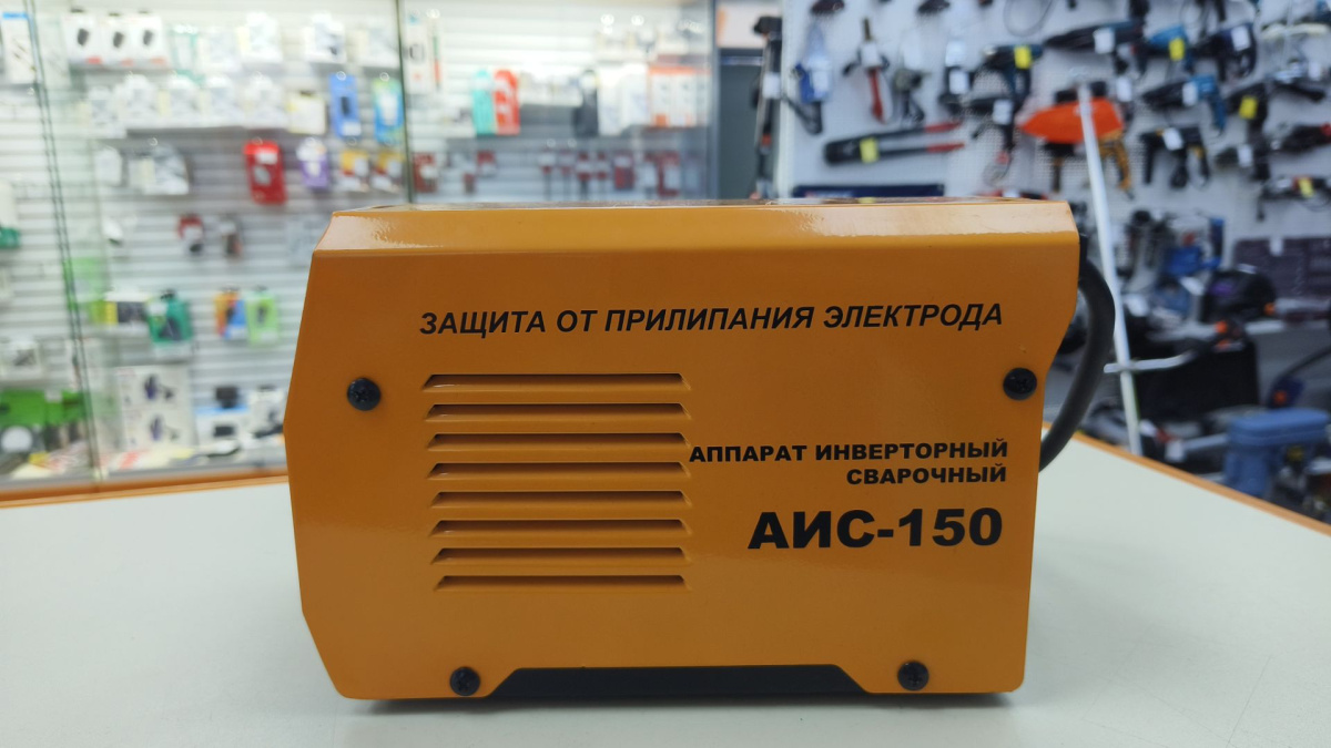 Сварочный аппарат Дачник АИС-150;