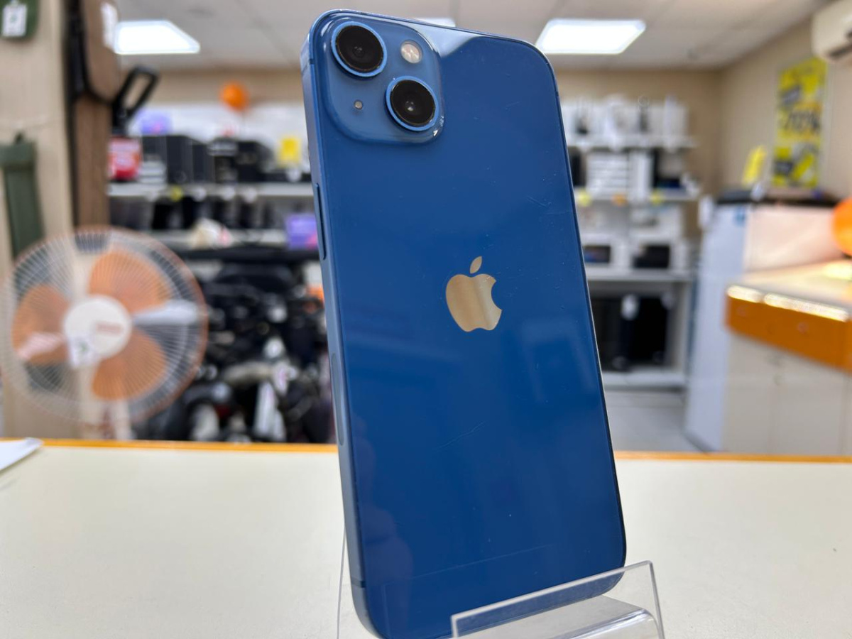 Смартфон Apple iPhone 13 128Gb