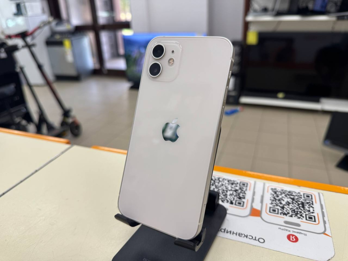 Смартфон Apple iPhone 12 64Gb