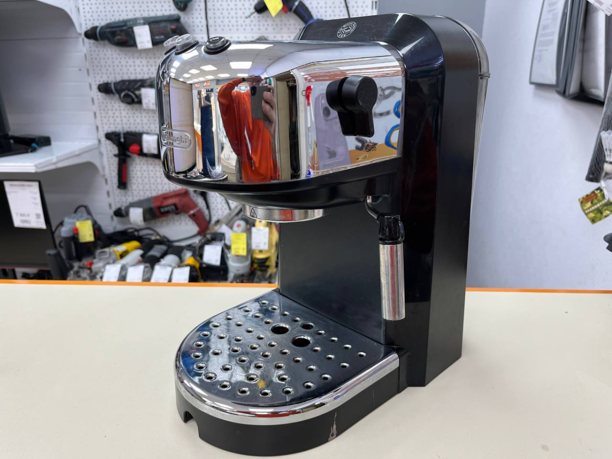 Кофемашина Delonghi EC271
