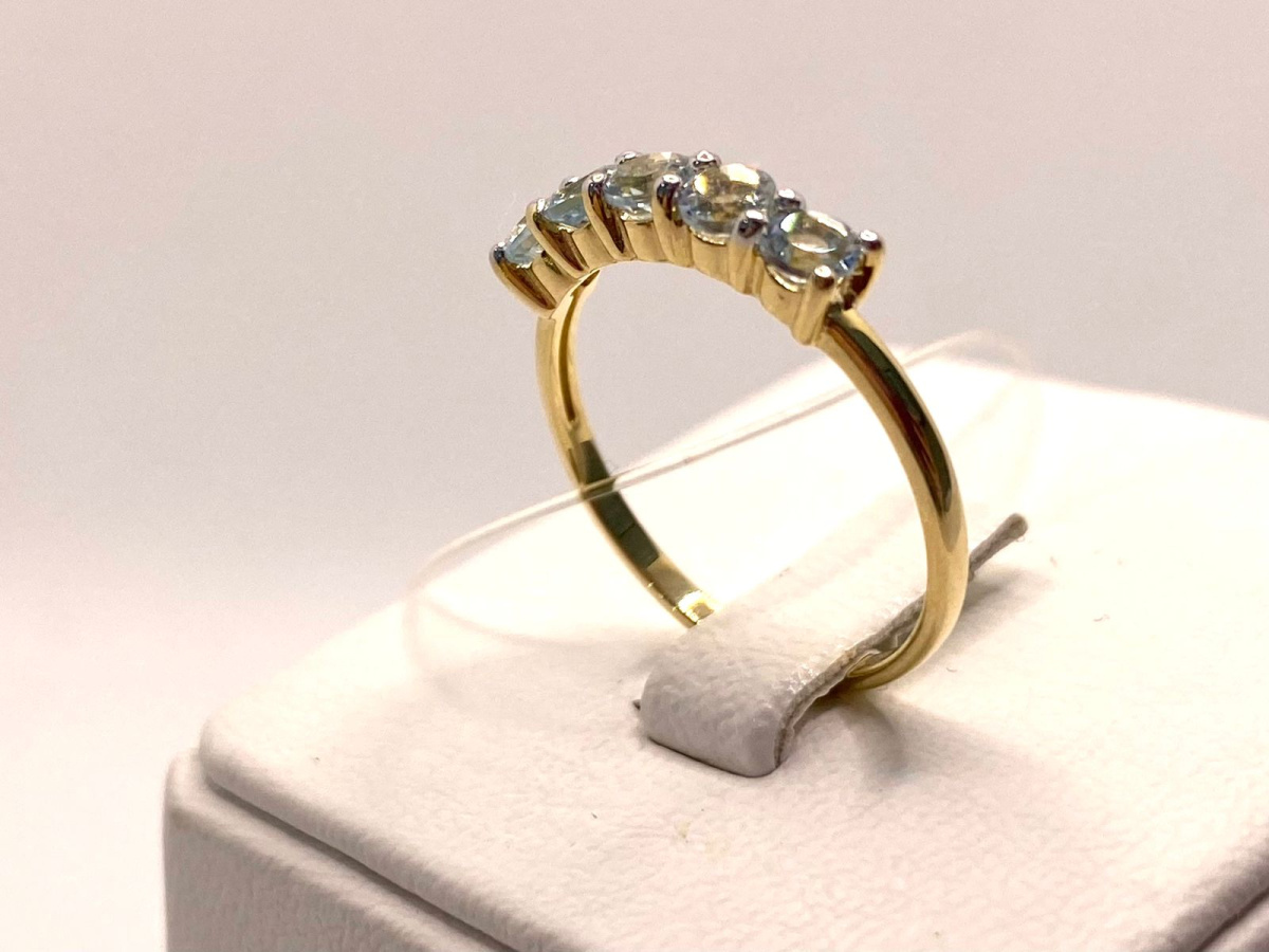 КОЛЬЦО С КАМНЯМИ (Au 585)