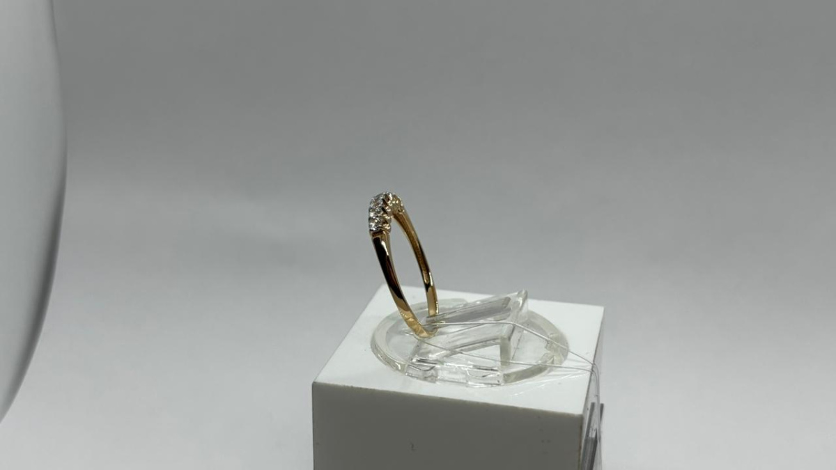 КОЛЬЦО С КАМНЯМИ (Au 585)