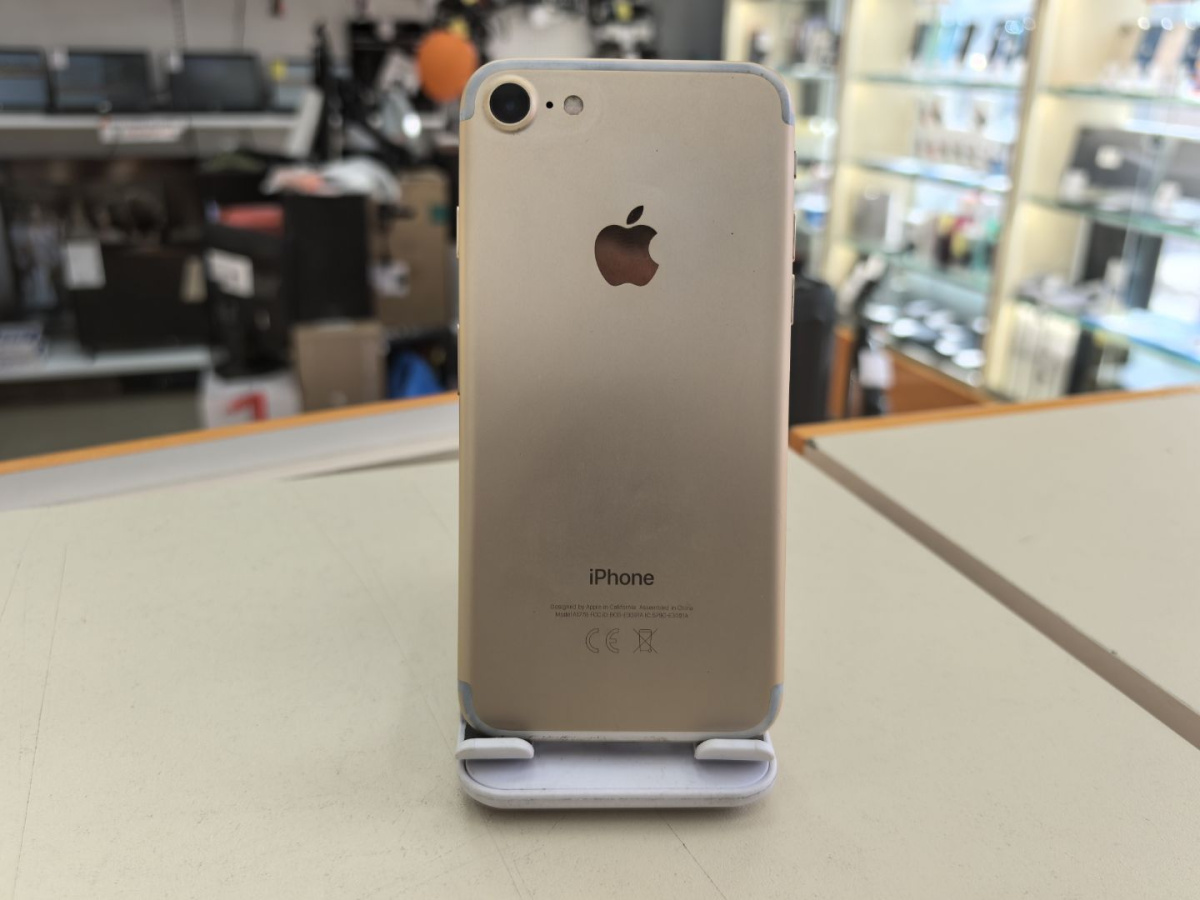 Смартфон Apple iPhone 7 32Gb