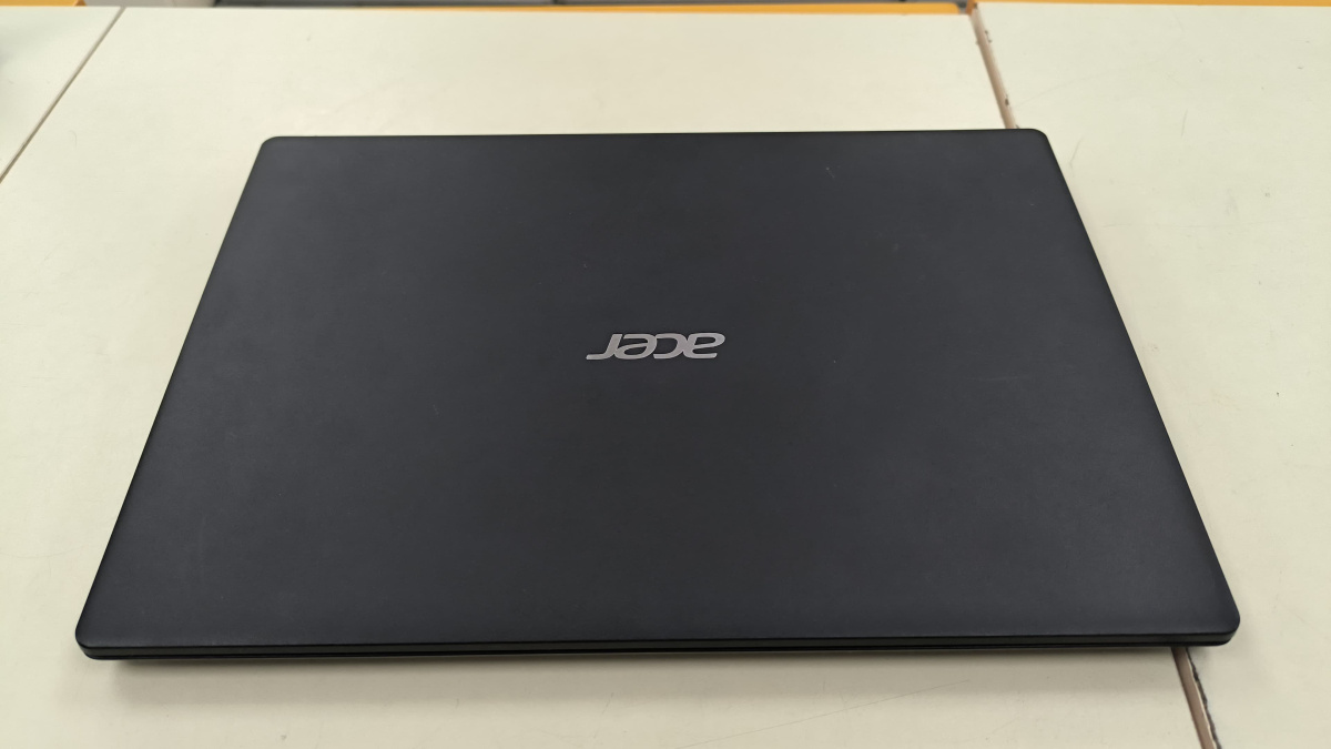 Ноутбук Acer Extensa 215-21; A9-9420e, AMD Radeon (TM) Graphics, 4 Гб, 120 Гб, Нет