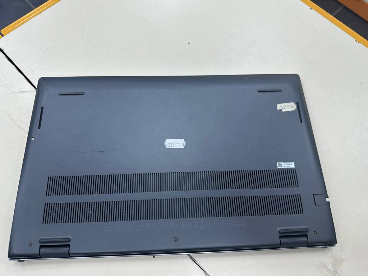 Ноутбук DELL; Core i5 11320H, Intel UHD Graphics, 16 Гб, 500 Гб, Нет