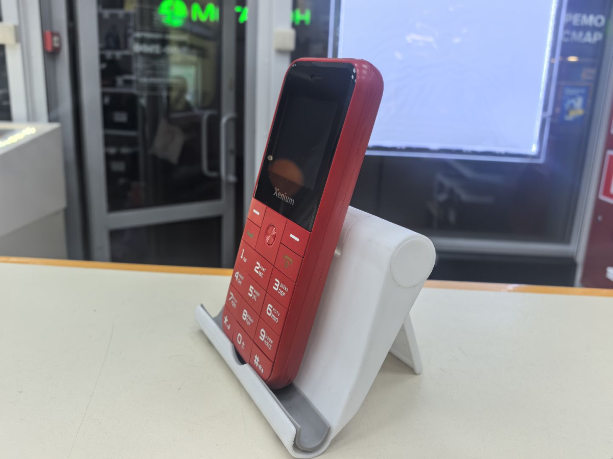 Смартфон Philips Xenium X713