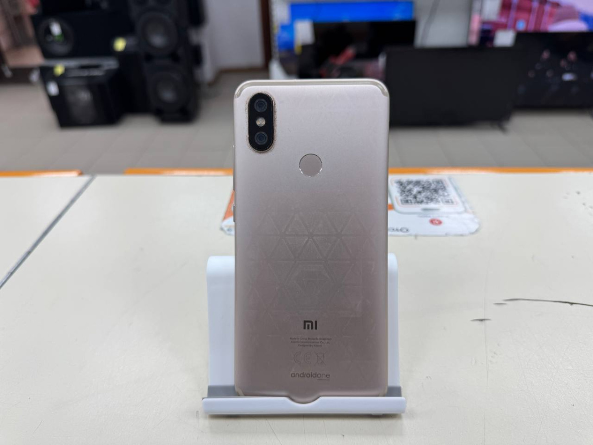Смартфон Xiaomi Mi A2 4/64
