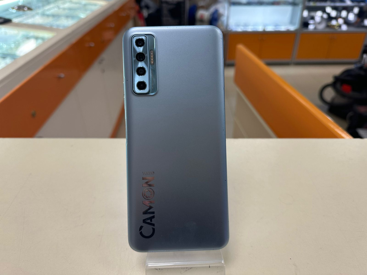 Смартфон Tecno Camon 17P 4/128