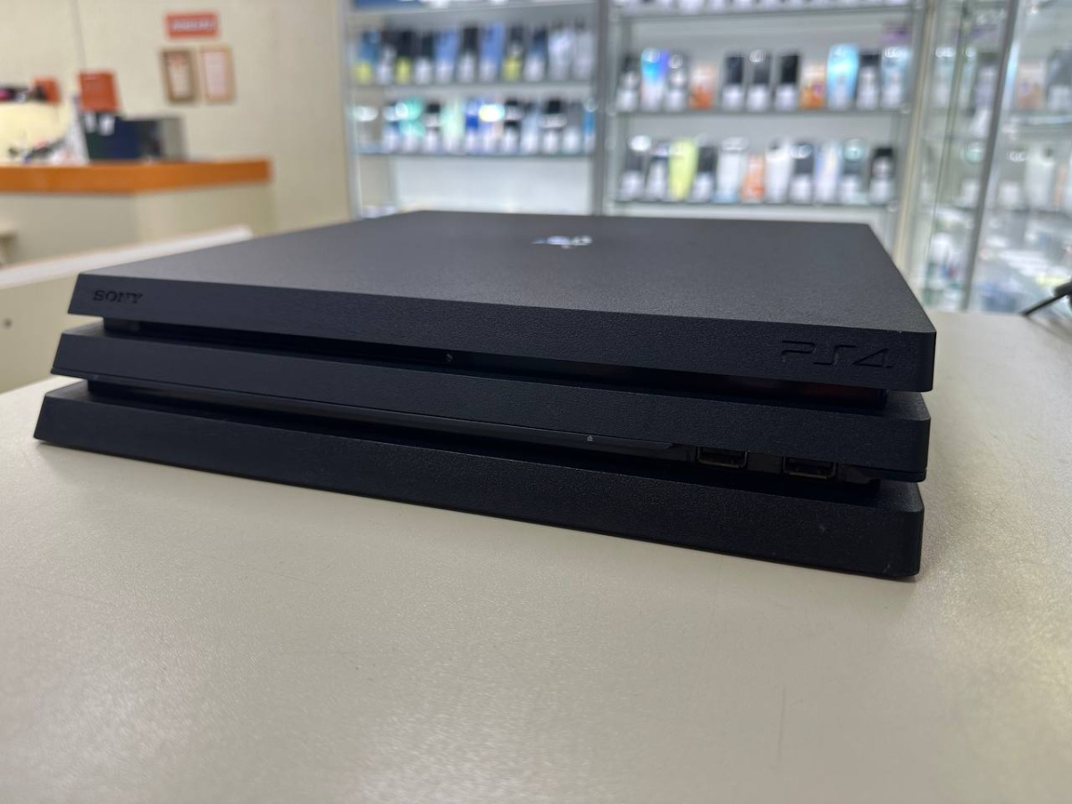 Игровая приставка PlayStation 4 Pro 1Tb