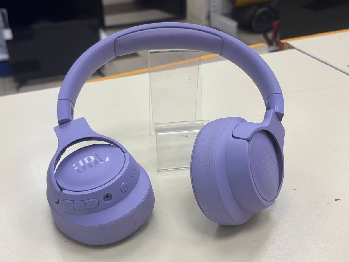 Наушники беспроводные JBL Tune 720BT;