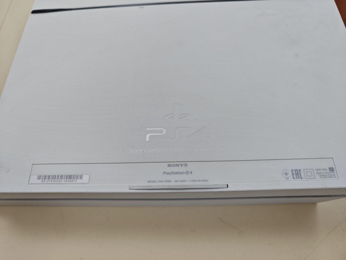 Игровая приставка PlayStation 4 FAT 500GB