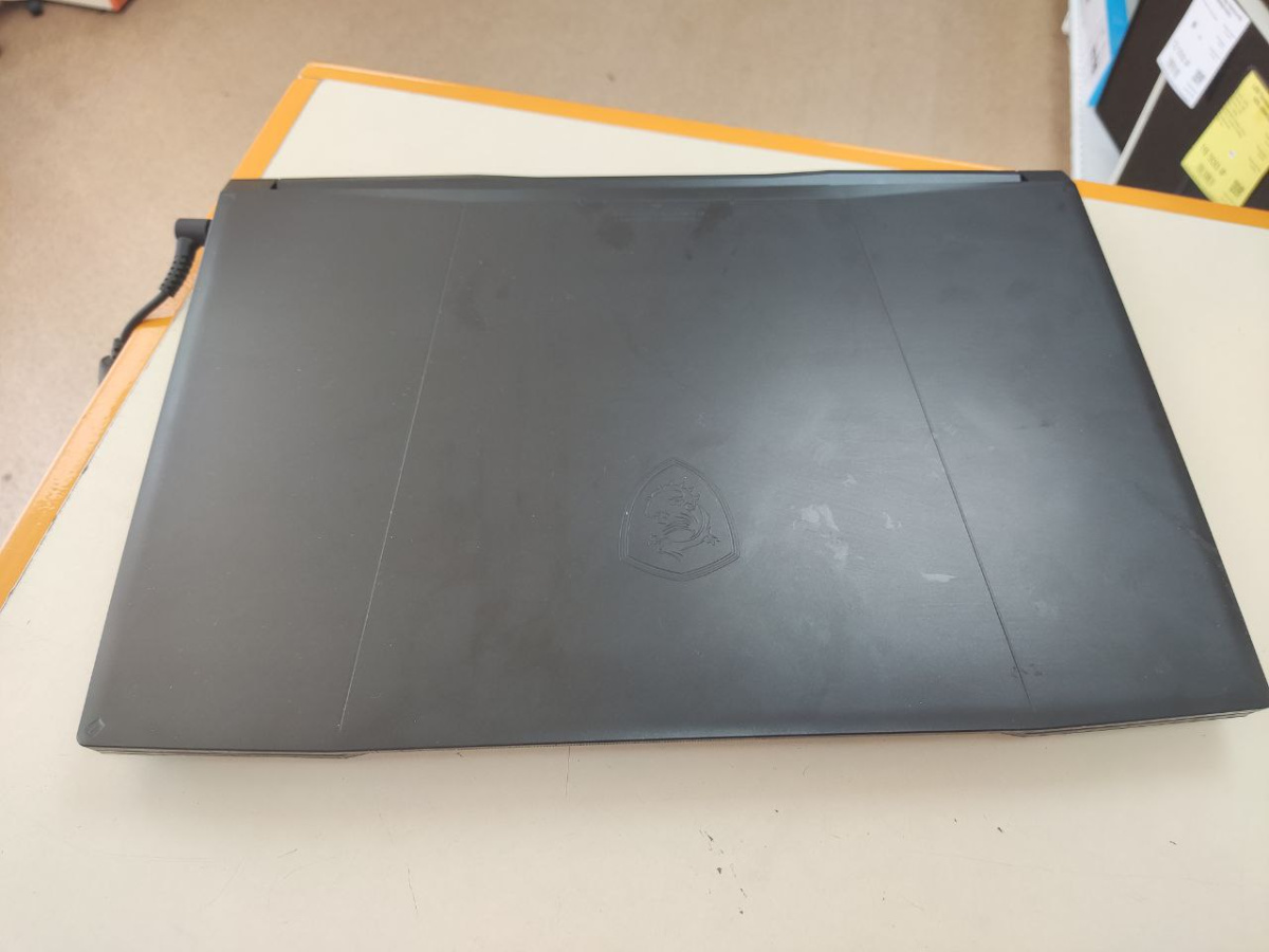 Ноутбук MSI Katana 17 B12U; Core I5-12450H, GeForce RTX 3050, 16 Гб, 512 GB, Нет