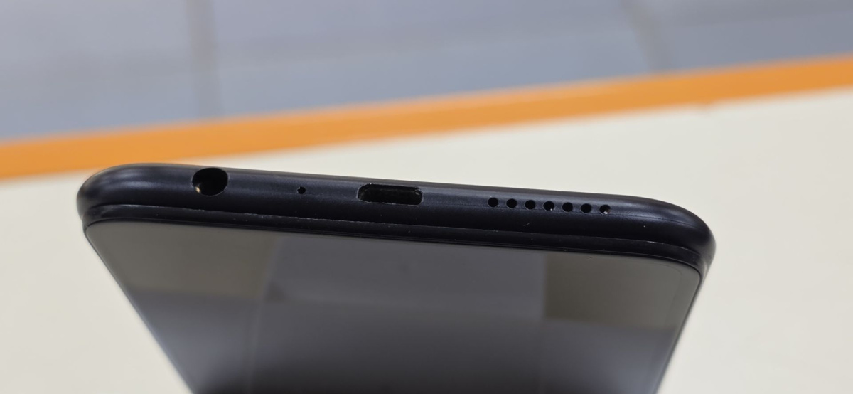 Смартфон Oppo F5 6/128