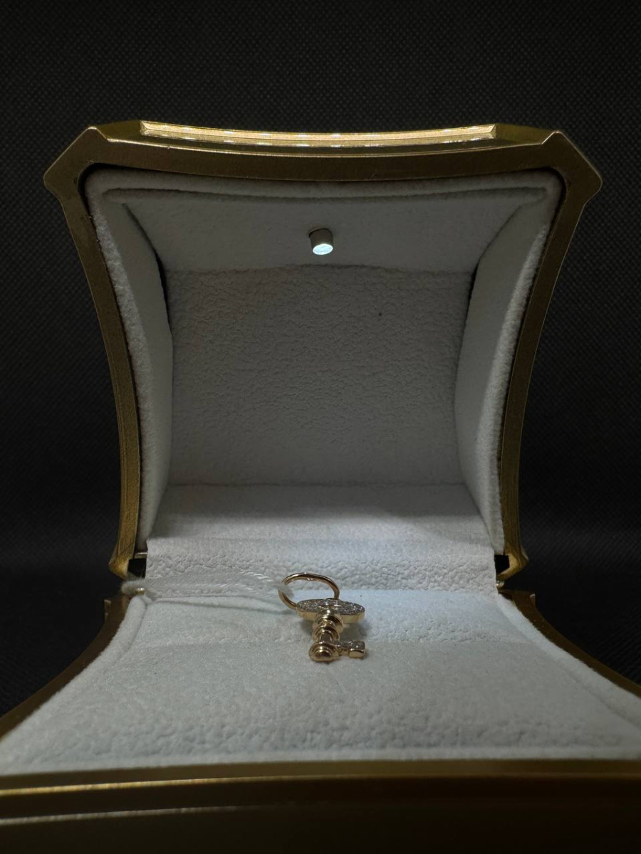 ПОДВЕСКА С КАМНЯМИ (Au 585)