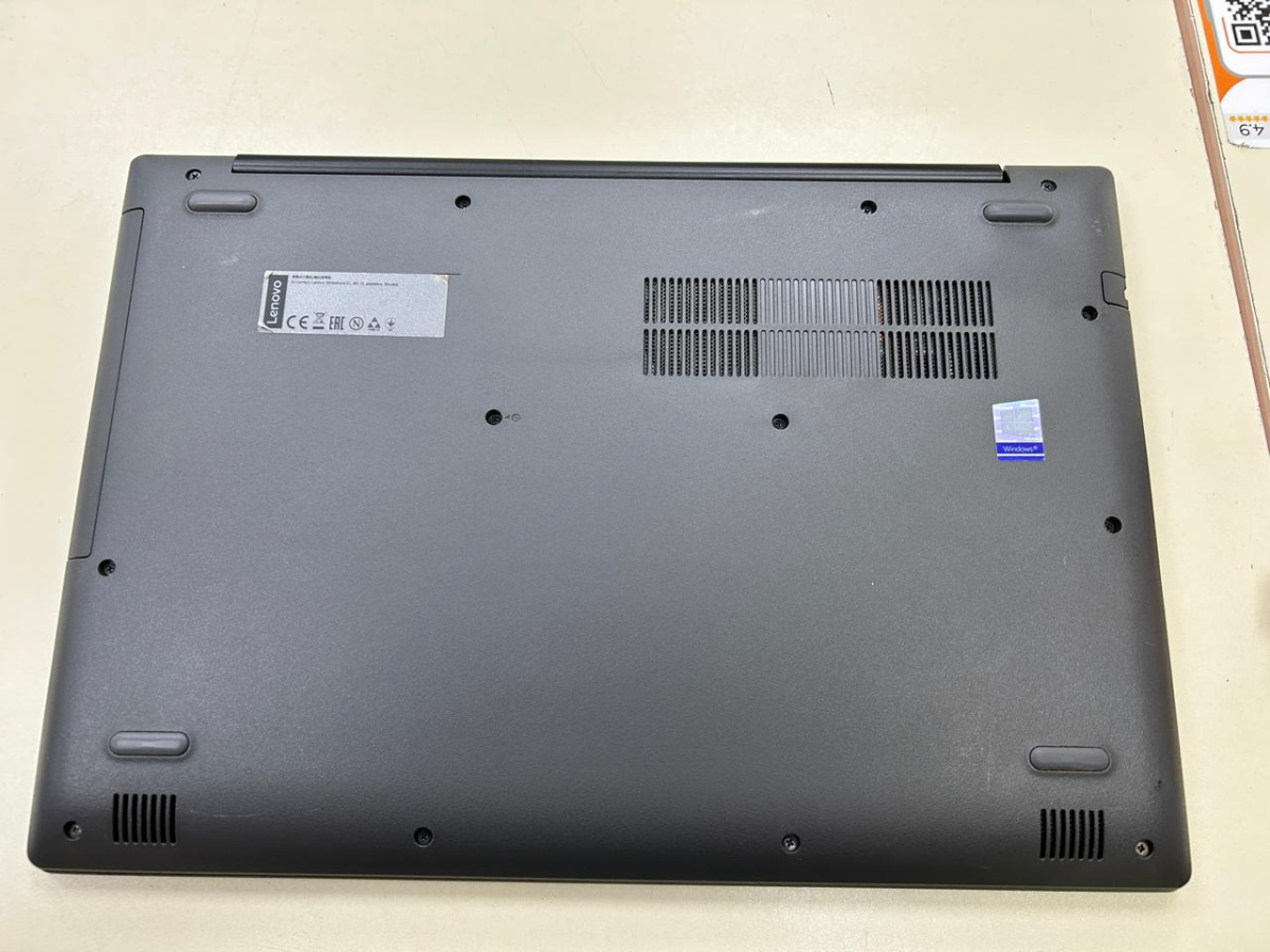 Ноутбук Lenovo 80XL; Core i3-7100U, GeForce 940MX, 8 Гб, 480 Гб, Нет
