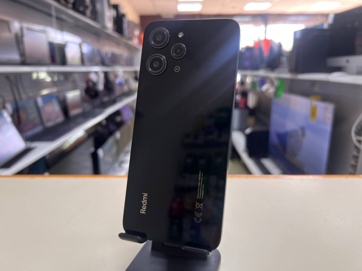 Смартфон Xiaomi Redmi 12 4/128