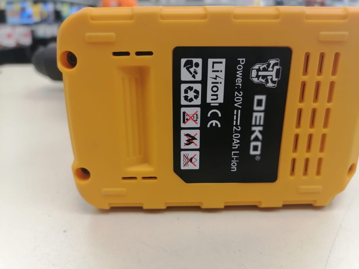 Перфоратор Deko DKCH20