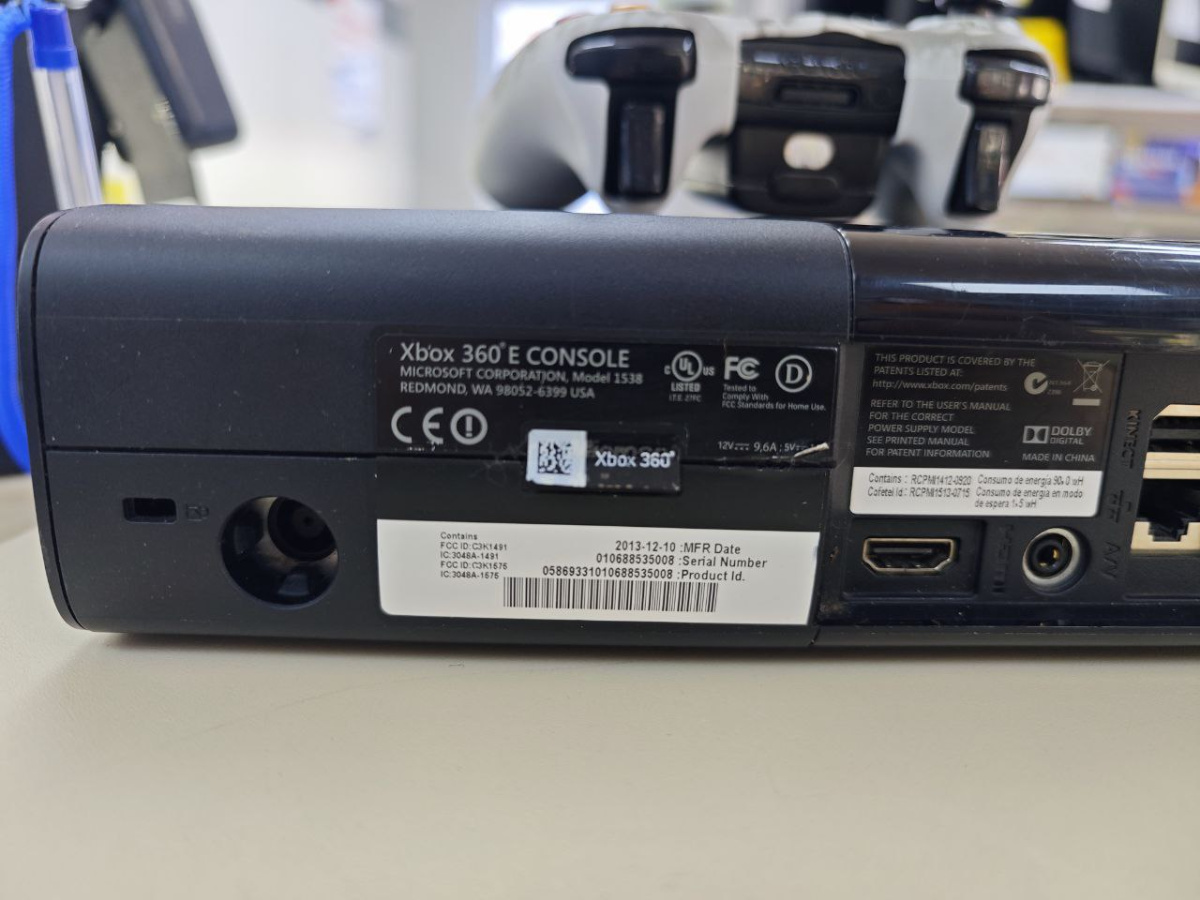 Игровая приставка Xbox 360 E