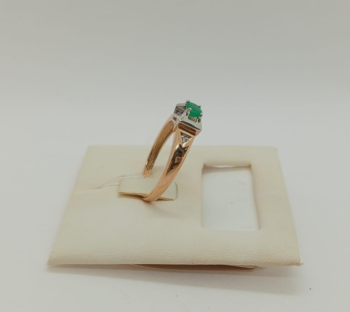 КОЛЬЦО Бриллиант, изумруд (Au 585)