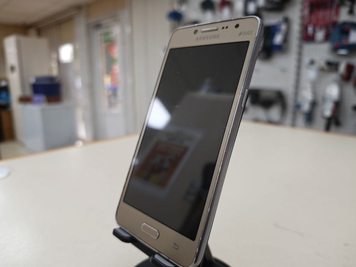 Смартфон Samsung Galaxy J2 Prime