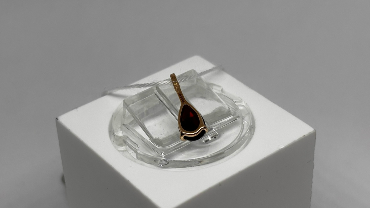 ПОДВЕСКА С КАМНЕМ (Au 585)