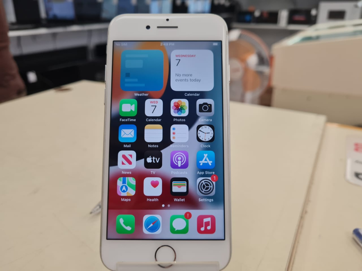 Смартфон Apple iPhone 7 32Gb