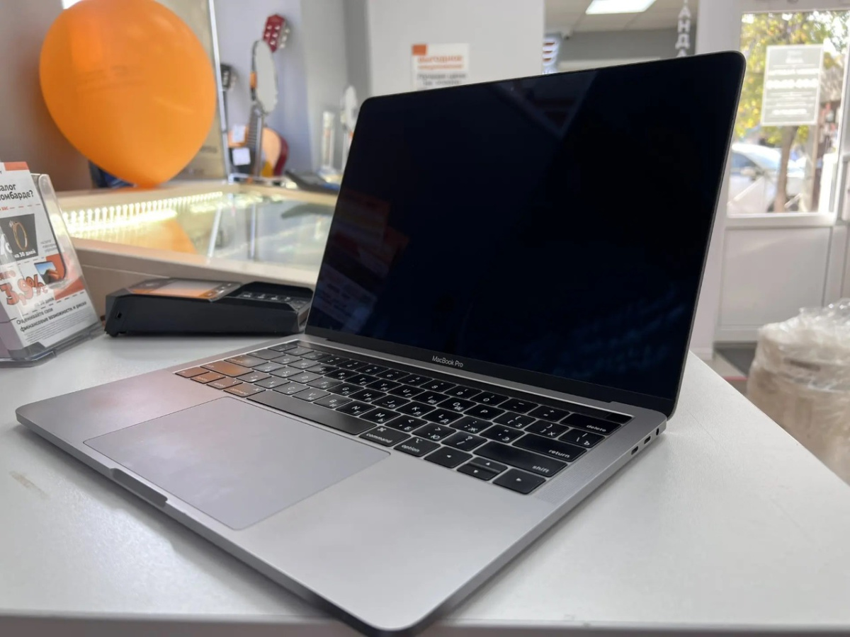 Ноутбук Apple MacBook Pro i5 (13 дюймов, четыре порта Thunderbolt 3) A1989 (2019)
