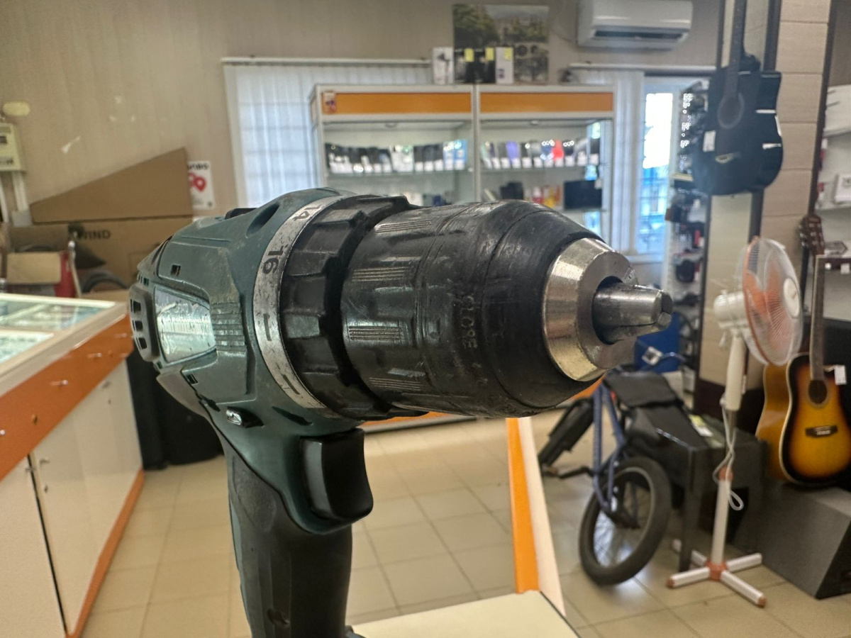 Шуруповерт Makita DF347D