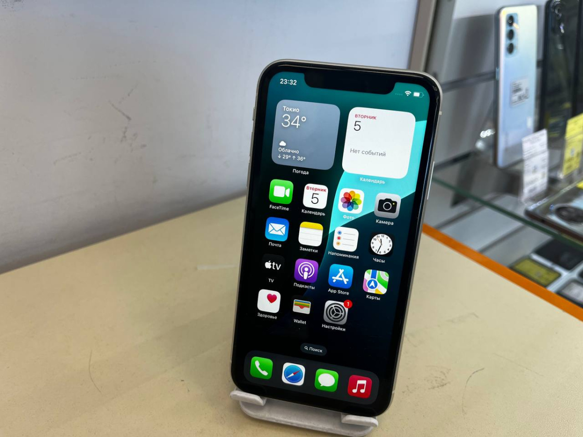 Смартфон Apple iPhone 11 64Gb