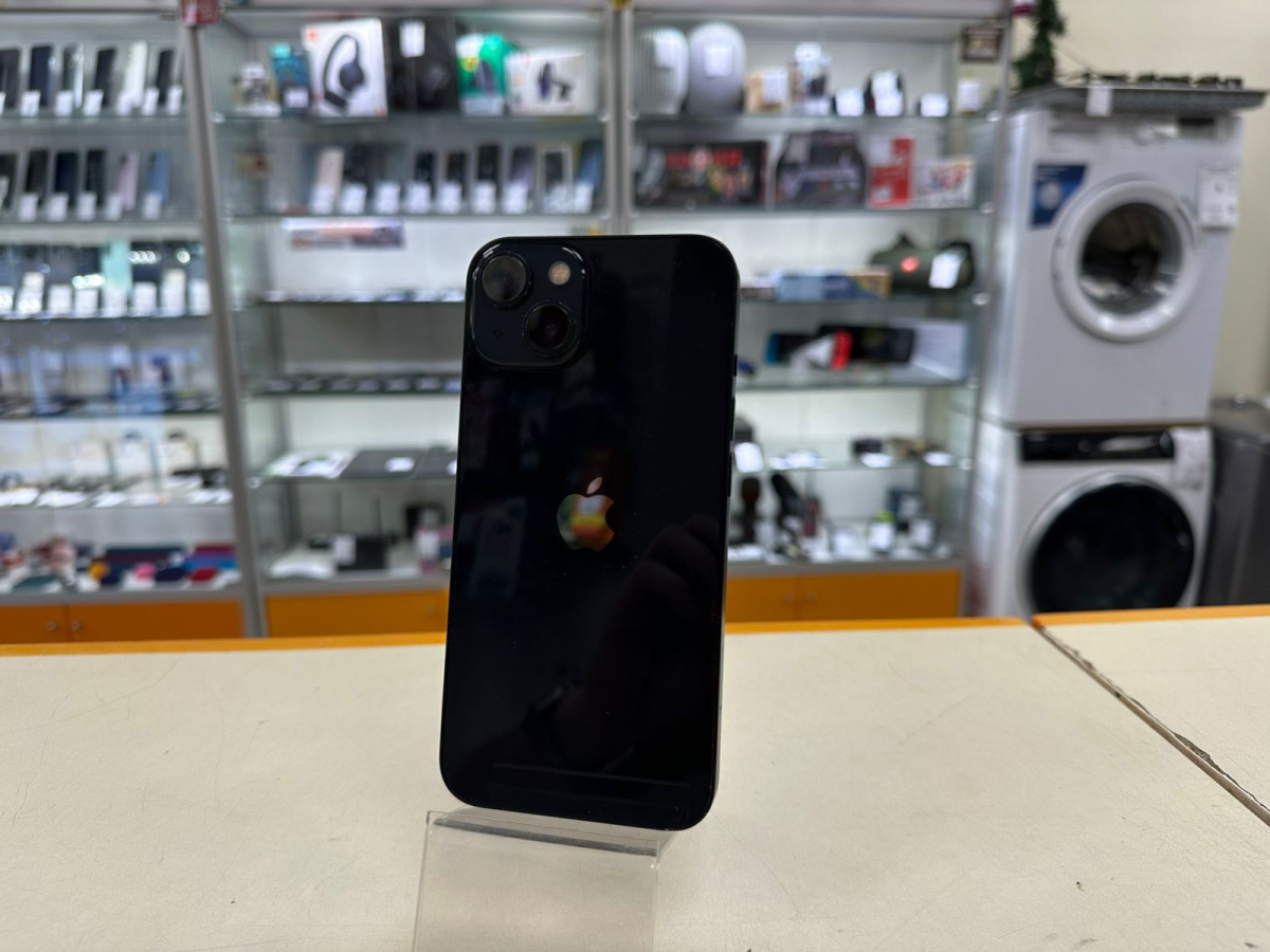 Смартфон Apple iPhone 13 128Gb