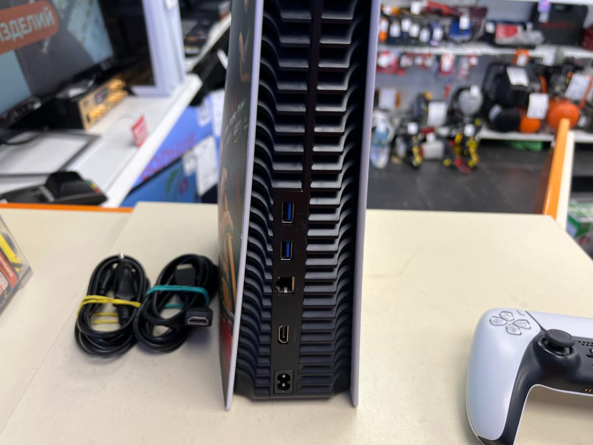 Игровая приставка PlayStation 5 825Gb (С дисководом)