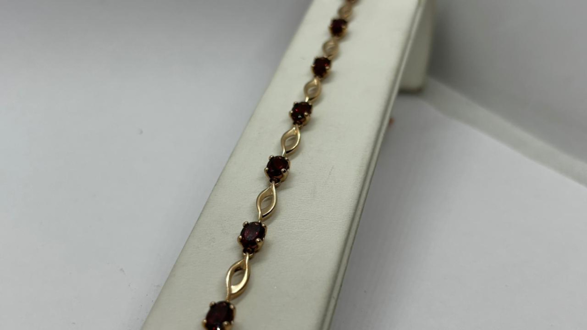 Б585 БРАСЛЕТ С КАМНЯМИ (Au 585)