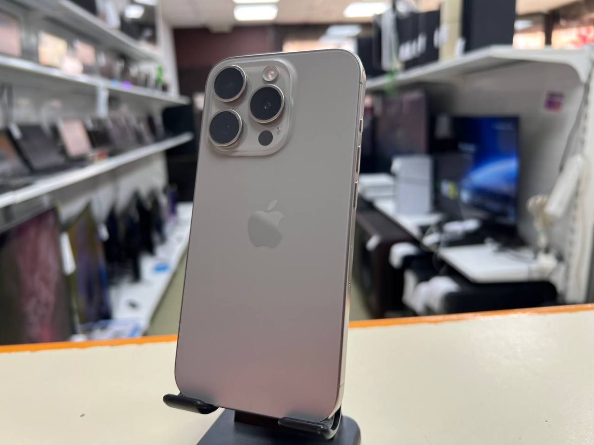 Смартфон Apple Iphone 15 Pro 256Gb