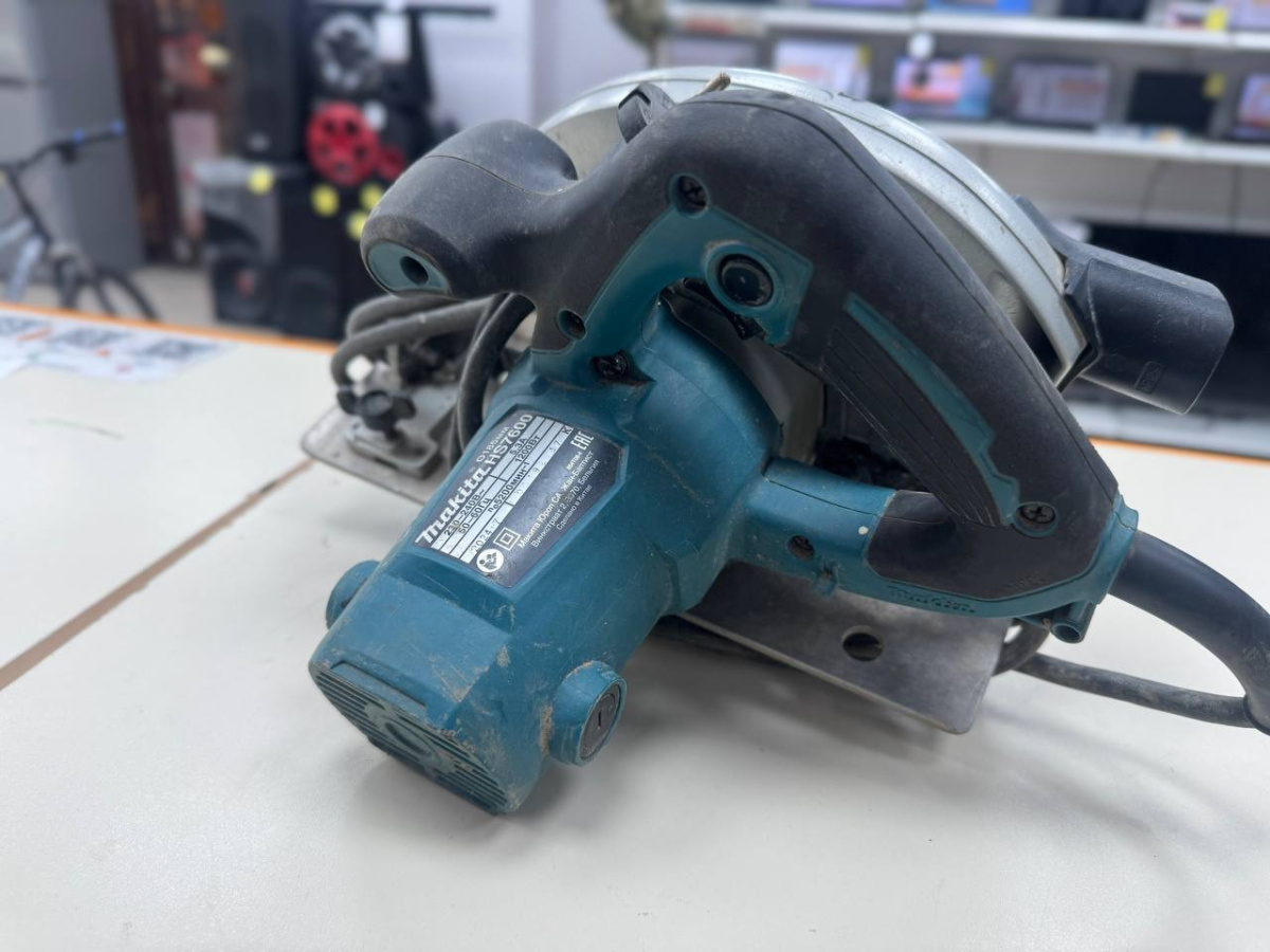 Торцовочная пила Makita HS7600