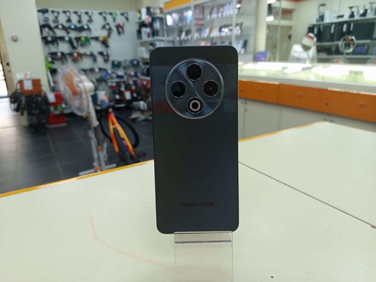 Смартфон Tecno SPARK 30 8/128