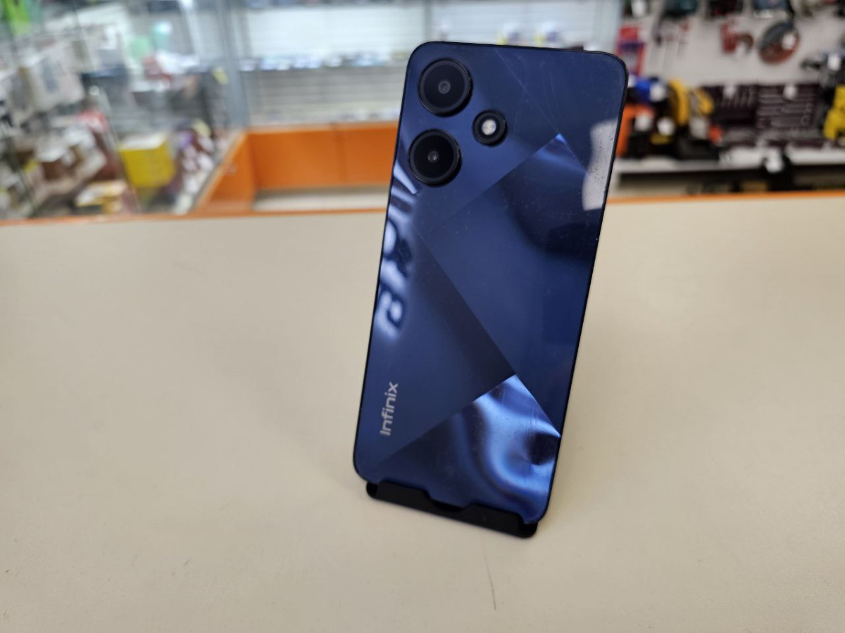 Смартфон Infinix HOT 30i 8/128