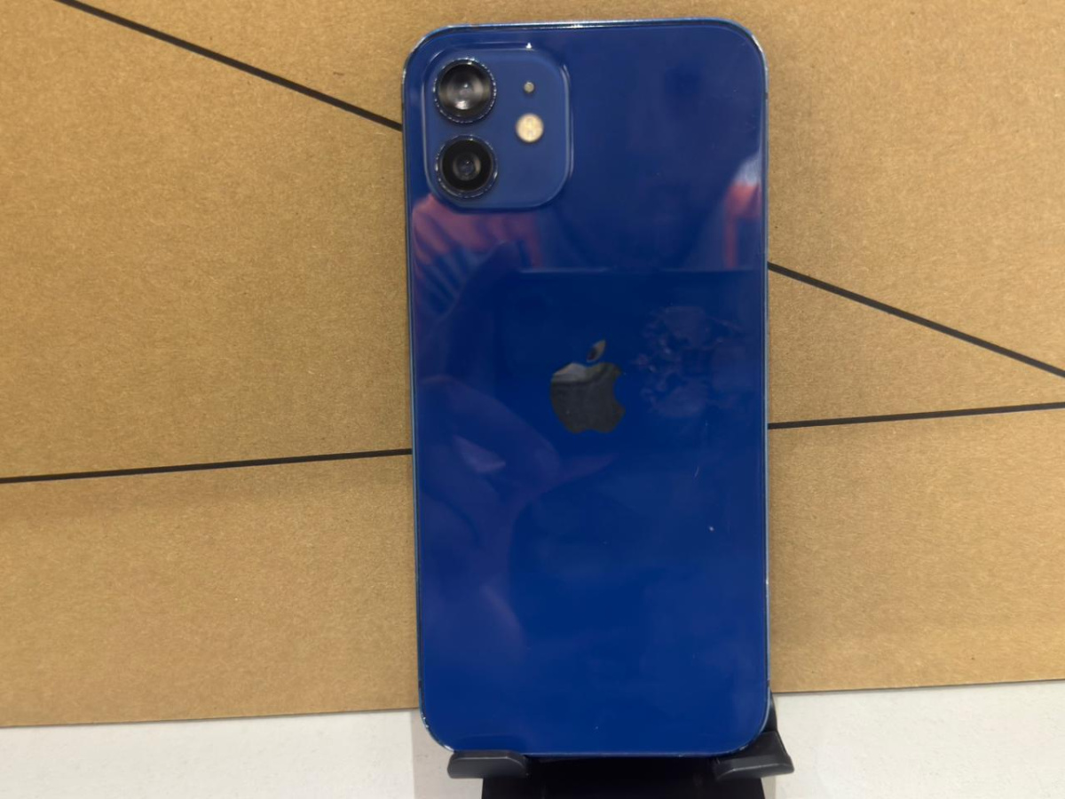 Смартфон Apple iPhone 12 64Gb