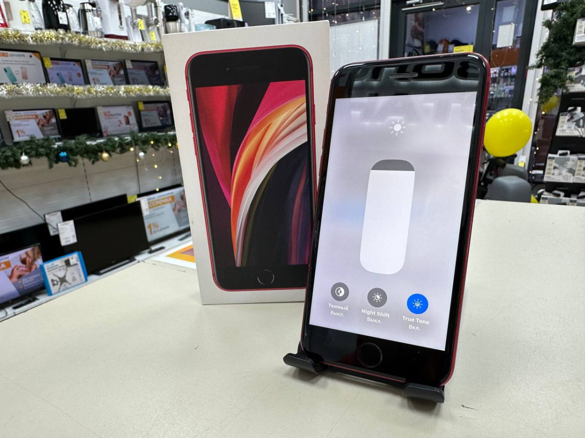 Смартфон Apple iPhone SE 2020 64Gb